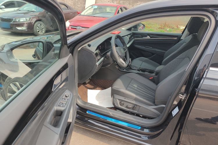 Used Volkswagen Passat 2025 Outstanding Model 330TSI Starry Elite Edition