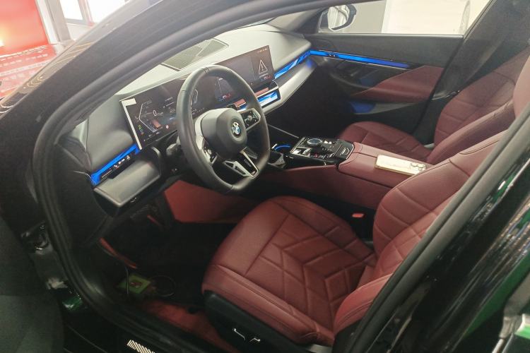 Used BMW 5 Series 2025 525Li M Sport Package
