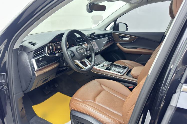 Used Audi Q7 2021 55 TFSI quattro S line Sport model Interior 2