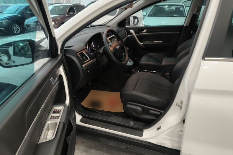 Used Haval M6 2019 1.5T DCT Two-Wheel Drive Value Edition China VI Standard Driver Seat