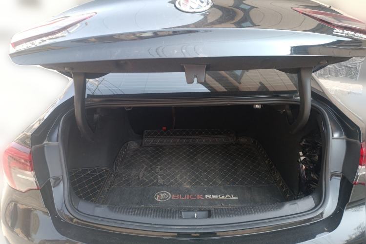 Used Buick Regal 2019 20T Elite Version China VI Standard Trunk