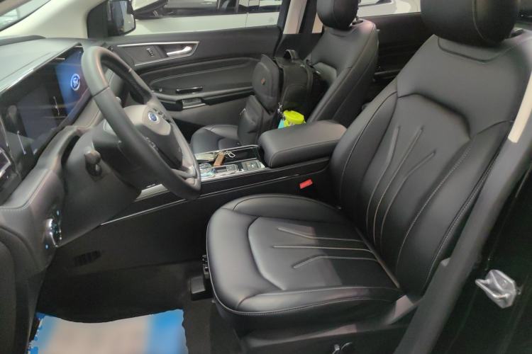 Used Ford Edge 2021 PLUS EcoBoost 245 Two-Wheel-Drive Platinum Edition 5 Seats
