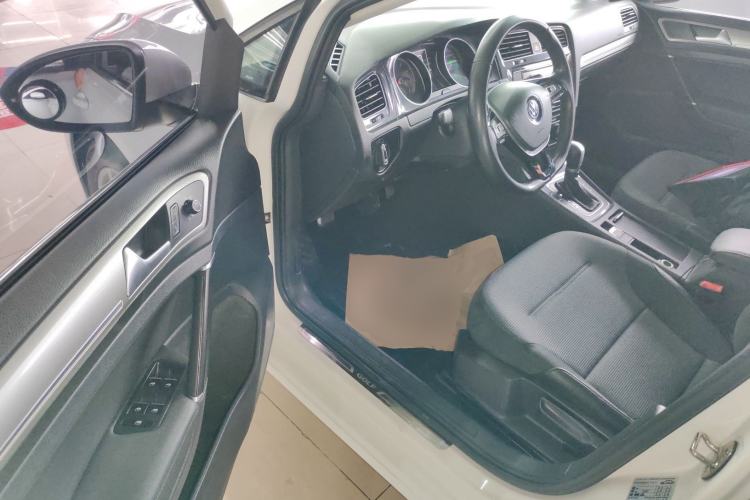 Used Volkswagen Golf 2018 1.6L Automatic Comfort Model Driver Seat