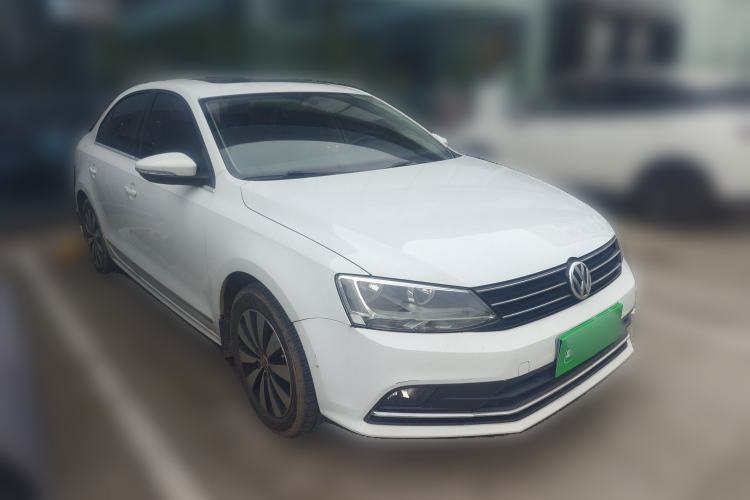 Used Volkswagen Sagitar 2017 1.6L Manual Comfort Model Front Right 45 Deg