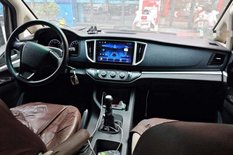 Used FORTHING Lingzhi 2022 M5 1.6L Practical 7-Seater
