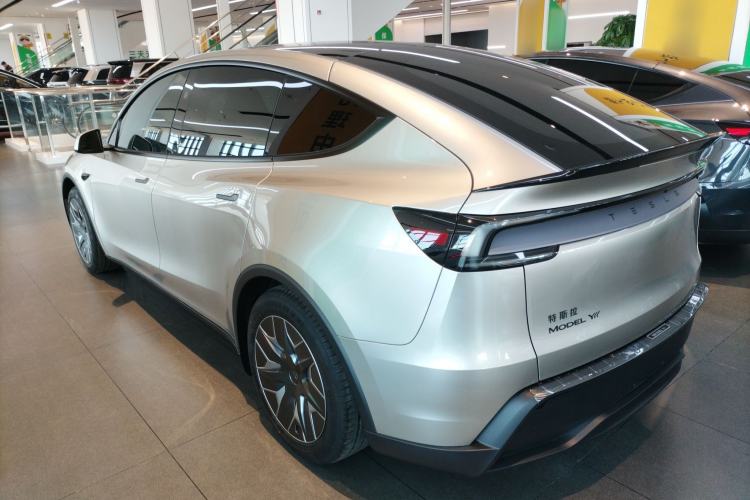 Used Tesla Model Y L 2025 Model Long-Range All-Wheel-Drive Version