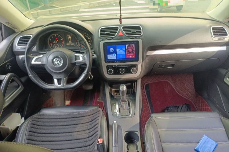 Used Volkswagen Scirocco 2011 1.4 TSI Single-Turbo Fashion Edition Center Console