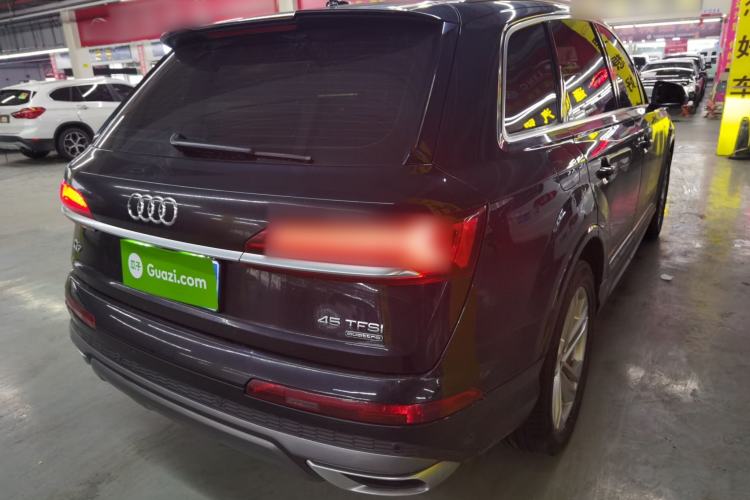 Used Audi Q7 2021 45 TFSI quattro S line Sport model
