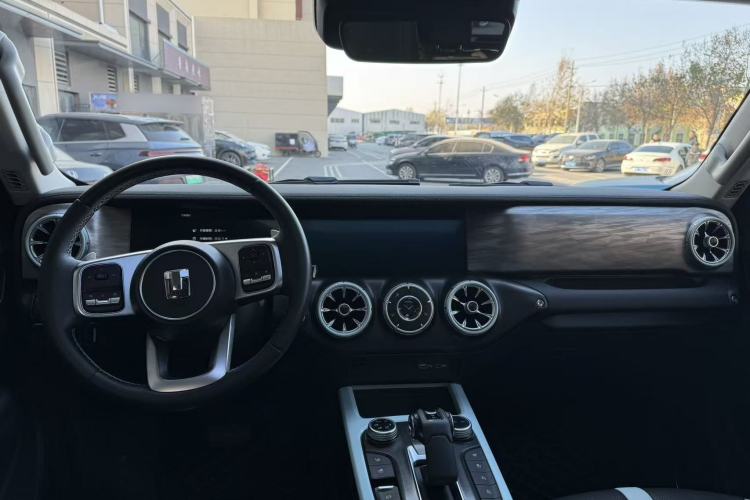 Used Tank 300 2021 City Edition 2.0T—Truly Stylish
