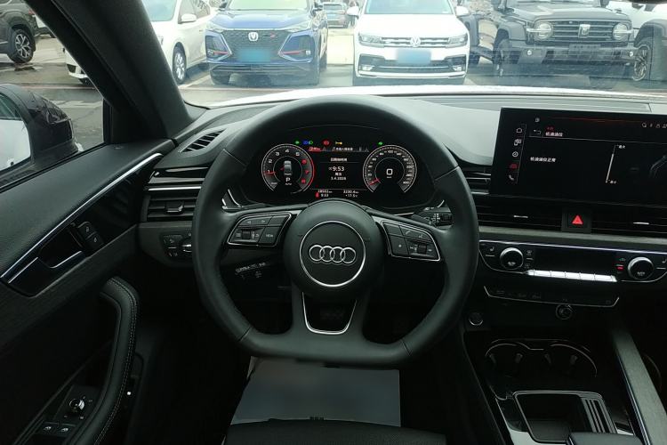 Used Audi A4L 2023 40 TFSI Luxury Dynamic Model Steering Wheel