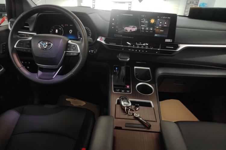 Used Toyota Granvia 2024 2.5L Hybrid Prestige PLUS Edition Center Console