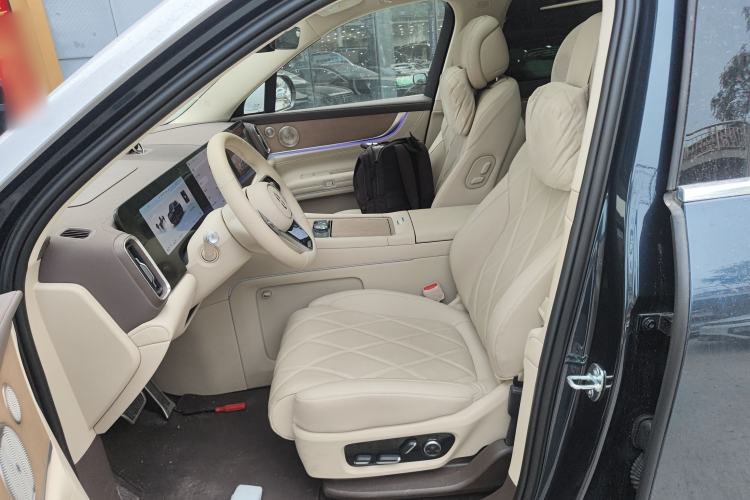 Used Hima AITO M9 2025 Extended-Range Ultra Version 52 kWh 6-Seater
