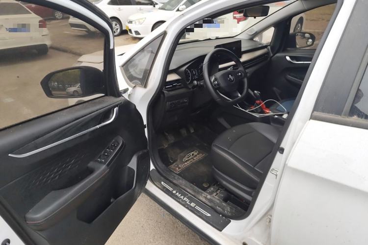 Used Livan X3 PRO 2022 1.5L Manual Little Cutie
