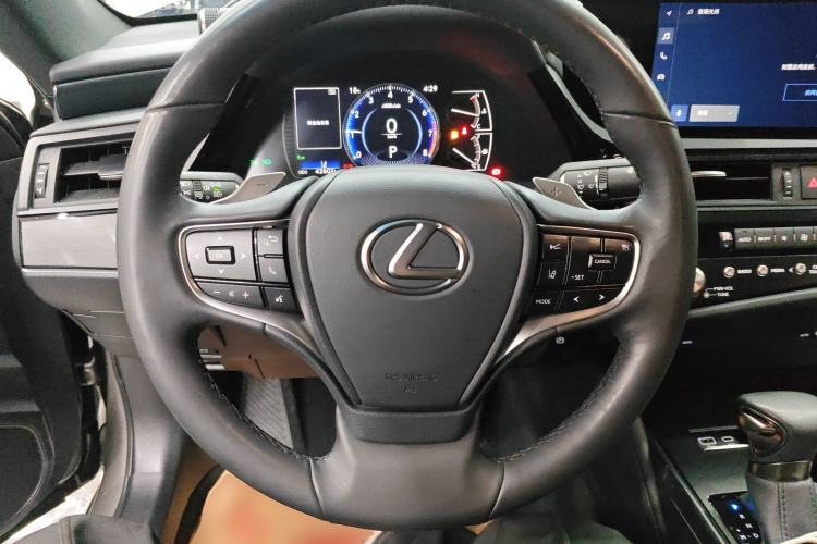 Used Lexus ES 2022 200 Excellence Edition
