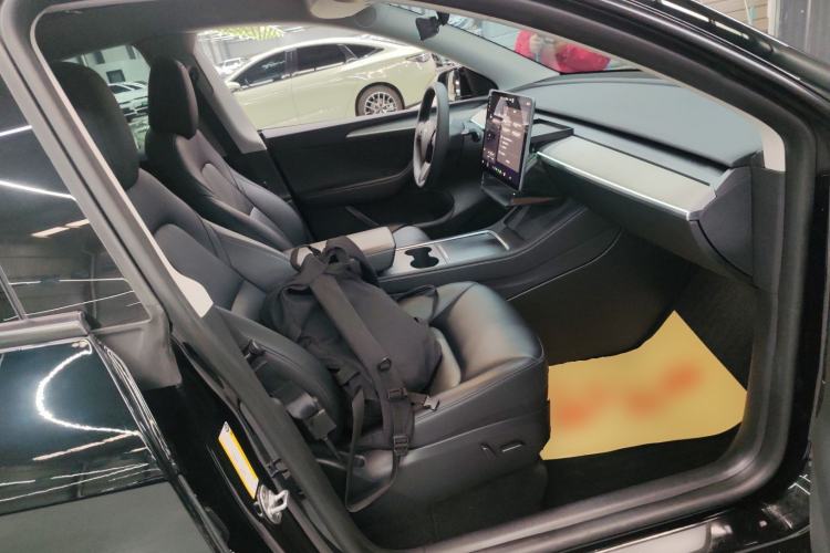 Used Tesla Model Y 2023 Long-Range All-Wheel-Drive Version
