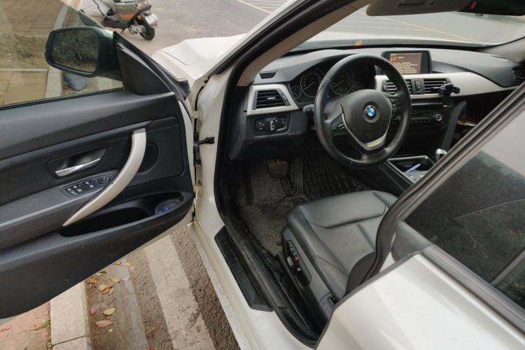 Used BMW 3 Series GT 2013 320i Leading Model Driver Seat