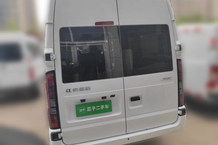 Used JMC Fushun 2022 2.0T Manual Multi-Function Passenger Vehicle Short Wheelbase Mid-Height Roof 6-Seater Rear