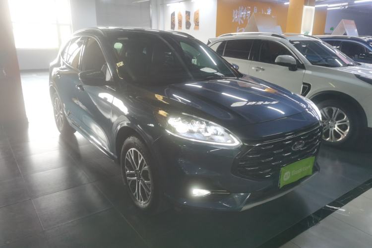 Used Ford Escape 2020 EcoBoost 245 Four-Wheel Drive Luxury Edition
