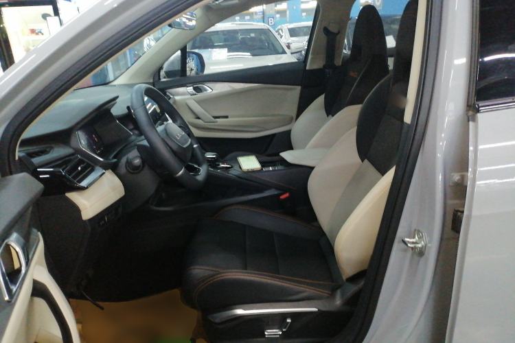 Used Lynk & Co 06 EM-P 2022 PHEV 84 km Range Pro Version