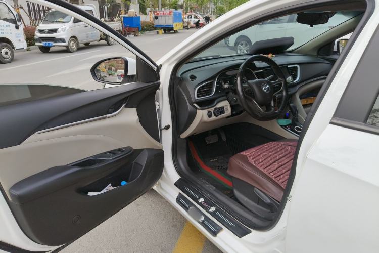 Used Buick GT 2018 15T Dual-Clutch Elite Model China V Standard Driver Seat