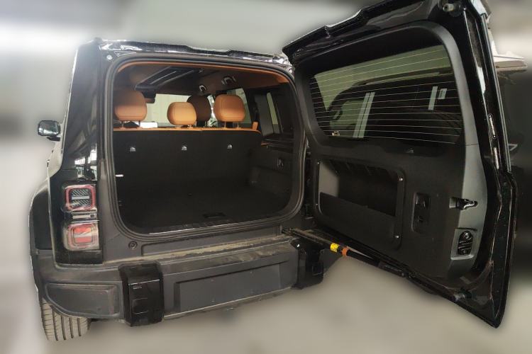 Used iCAR V27 2026 Model 200KM Four-Wheel Drive Falcon 500