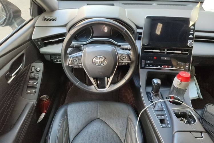 Used Toyota Avalon 2019 Dual-Engine 2.5L XLE Prestige Version China VI Standard