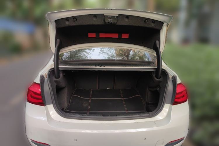 Used BMW 3 Series 2018 320Li Fashion Model Trunk