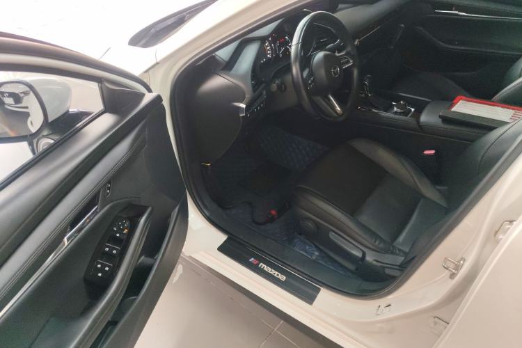Used Mazda 3 Axela 2021 2.0L Automatic Zhiya Edition Driver Seat