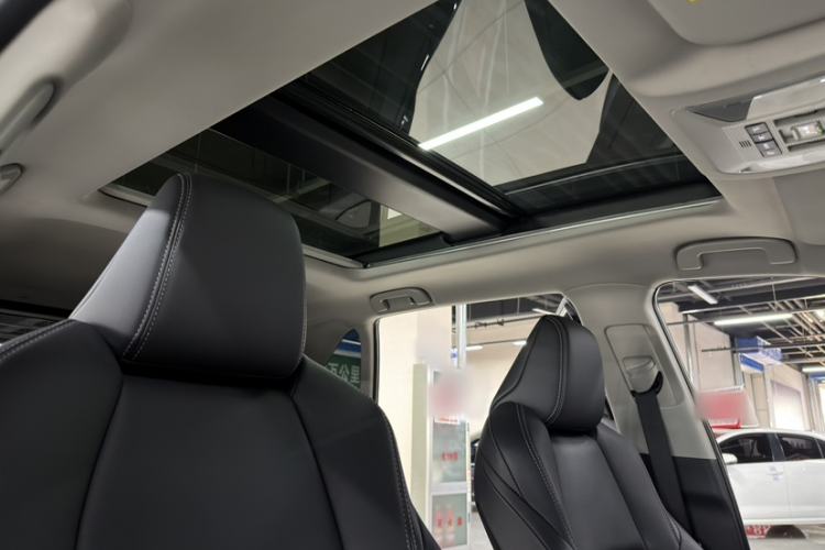 Used Toyota Wildlander 2023 Dual-Motor 2.5L E-CVT Two-Wheel Drive Luxury PLUS Edition
