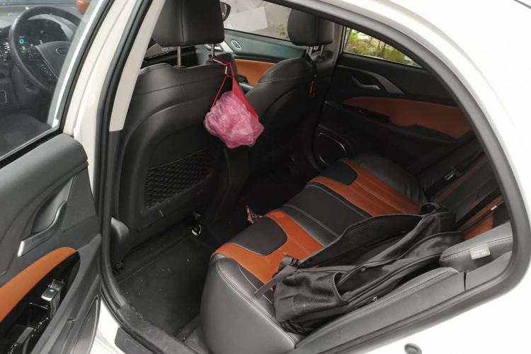 Used BYD Qin New Energy 2015 1.5T Dual-Crown Flagship Plus Edition
