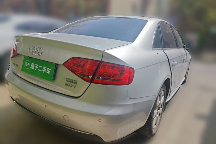 Used Audi A4L 2011 2.0 TFSI Comfort Model
