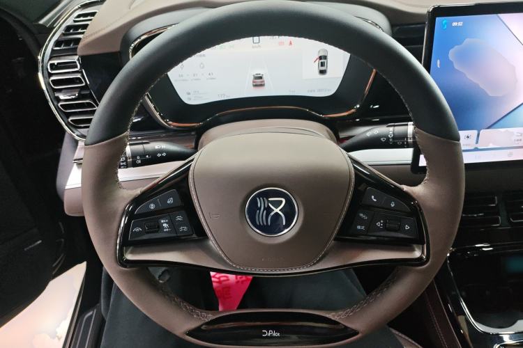 Used BYD Han 2025 DM-i 125KM Prestige Model
