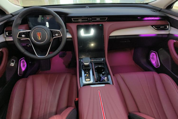 Used Hongqi H5 2025 2.0T Automatic Flag Edition – 500 000 Units Commemorative Version
