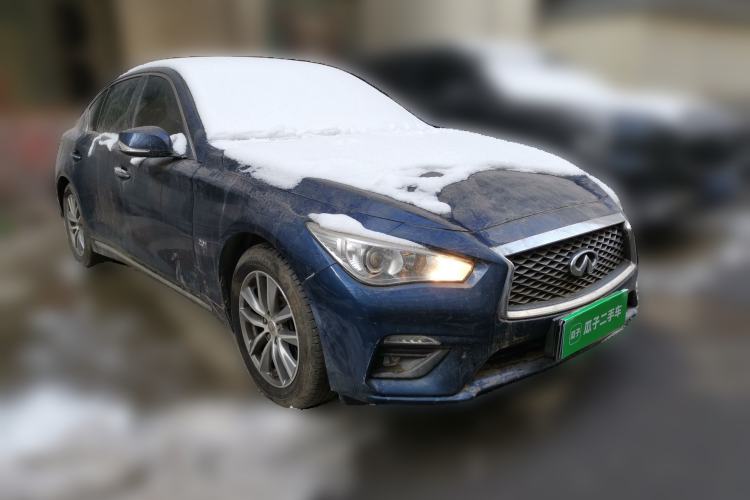 Used Infiniti Q50L 2018 2.0T Comfort Edition China VI Standard Front Right 45 Deg
