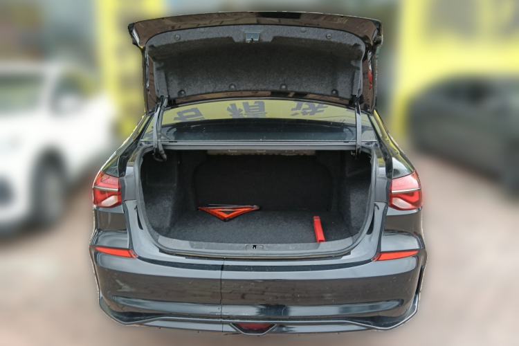 Used Chevrolet Monza 2020 Light Hybrid RS 330T Automatic Comfort Edition Trunk