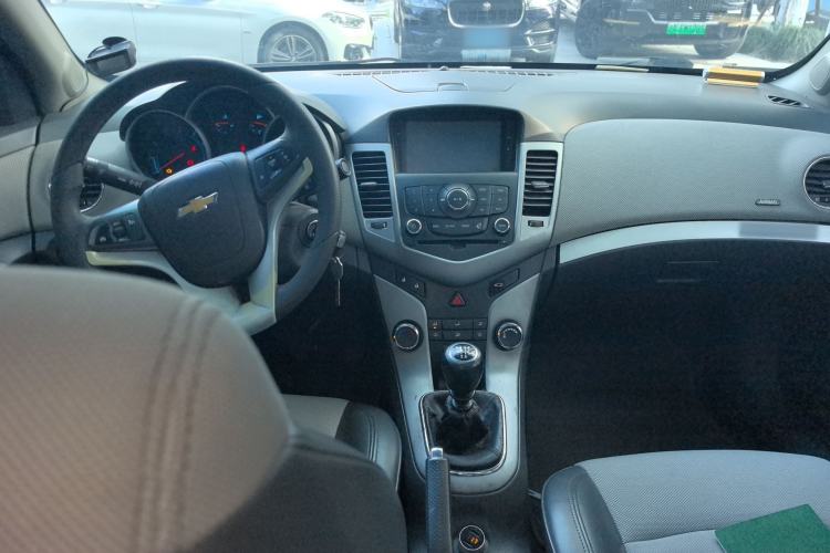 Used Chevrolet Cruze 2013 1.6L SL Grand Edition Manual Transmission