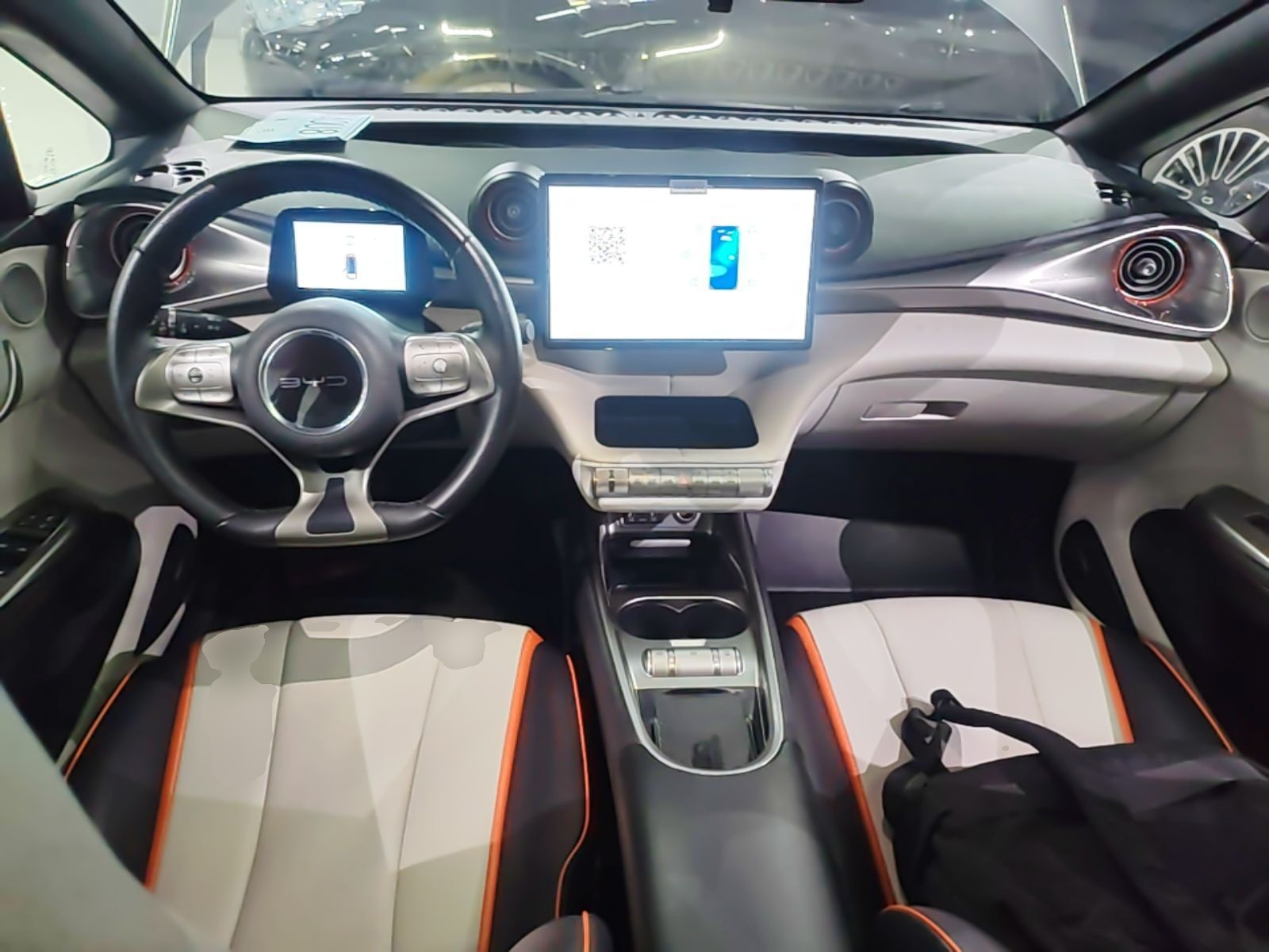 BYD Dolphin 2021 405 km Fashion Edition — снимка 12