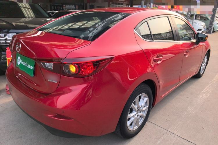 Used Mazda 3 Axela 2016 Sedan 1.5L Automatic Luxury Model
