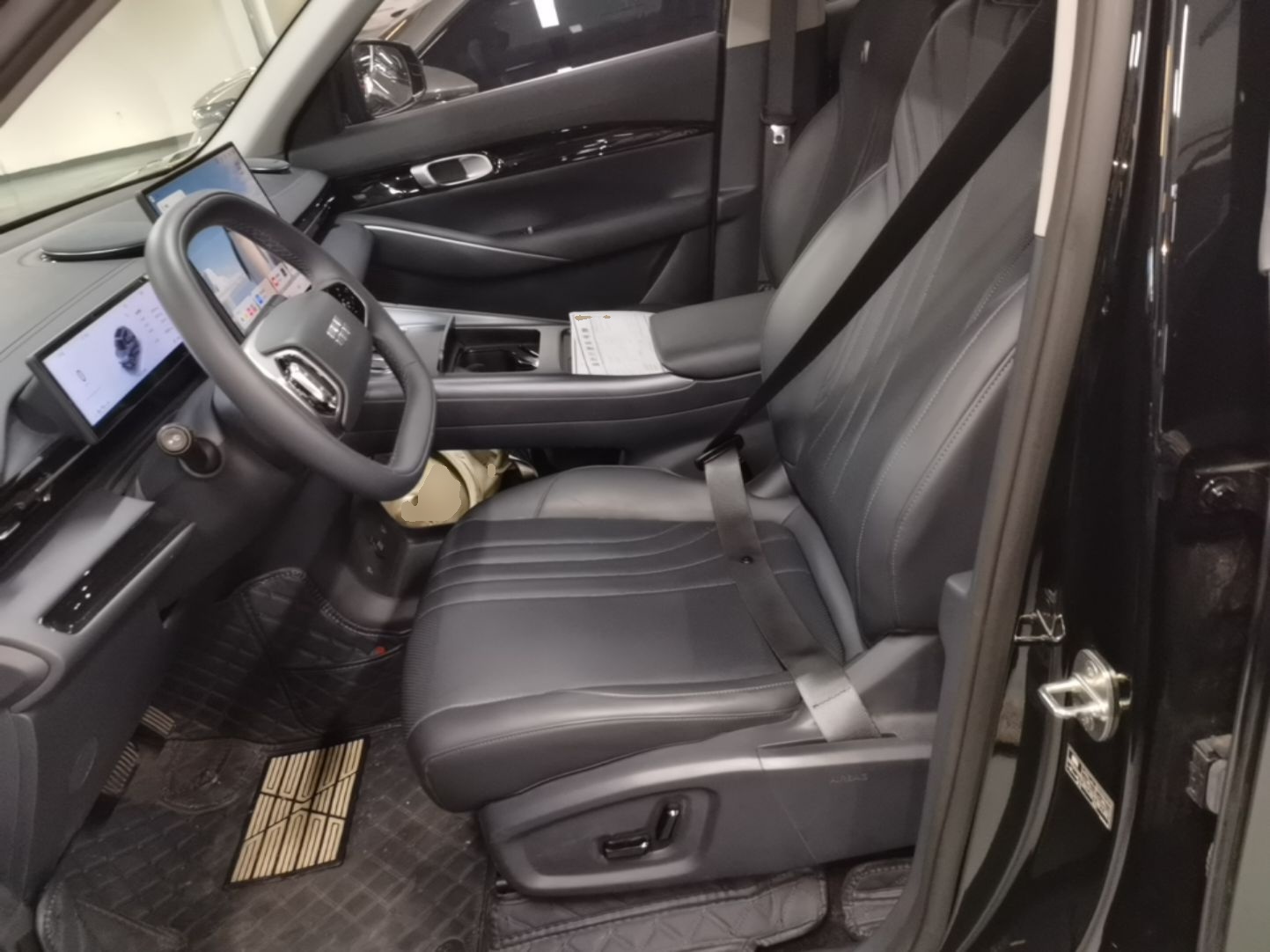 Geely Galaxy E5 2024 530 km Exploration+ Version — снимка 17