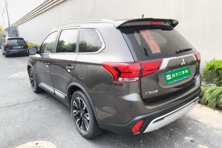 Used Mitsubishi Outlander 2019 2.0L Two-Wheel Drive Comfort Edition 5 Seats China VI Standard