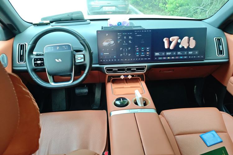 Used Li Auto L6 2024 Pro Model Center Console