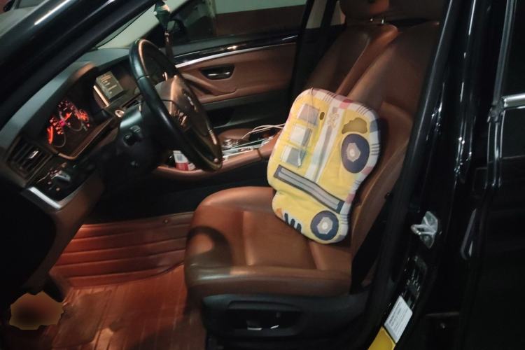 Used BMW 5 Series 2014 525Li Leading Model
