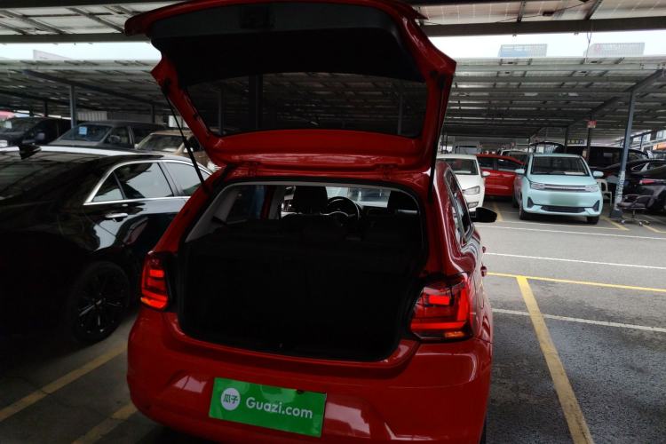 Used Volkswagen Polo 2016 1.6L Automatic Comfort Model