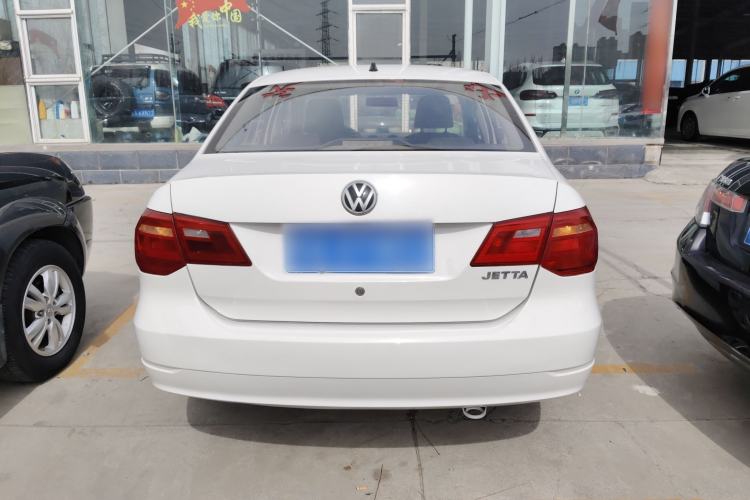 Used Volkswagen Jetta 2015 1.6L Automatic Fashion Model
