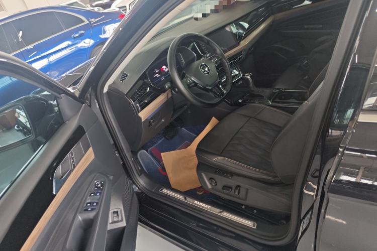 Used Volkswagen Passat 2020 380TSI Luxury Edition China VI
