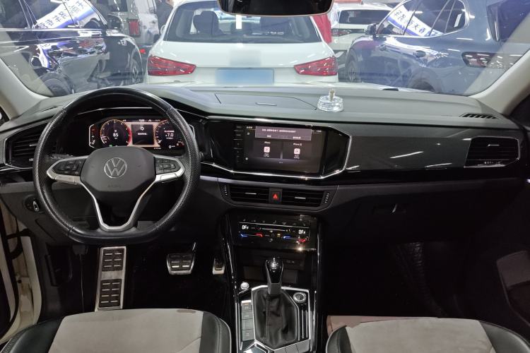 Used Volkswagen Tayron X 2020 330TSI Two-Wheel Drive Luxury Smart Connectivity Version