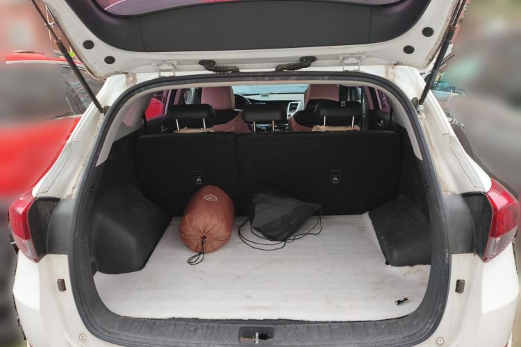 Used Hyundai Tucson 2015 1.6T Dual-Clutch Two-Wheel-Drive Smart Model Trunk