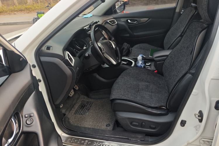 Used Nissan X-Trail 2014 2.5L CVT Luxury Edition 4WD Left Front Seat