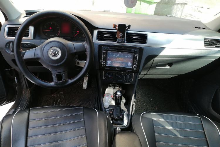 Used Volkswagen Santana 2013 1.6L Automatic Comfort Edition
