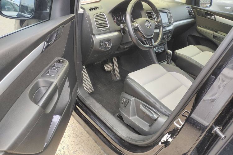 Used Volkswagen Sharan 2018 380TSI Comfort Edition 6-Seater
